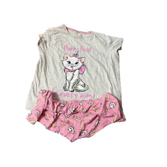 Disney Marie “Purr-fect in Every Way” Pajama Set  Short Sleeve Tee & Shorts XL - Picture 5 of 5